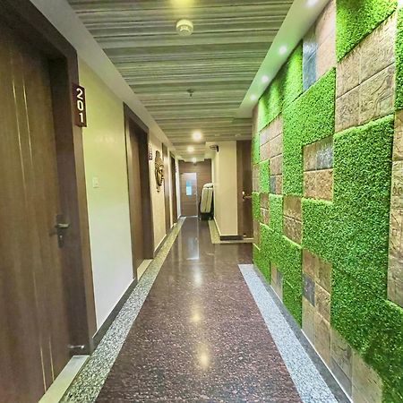 Hotel Kuber Palace ! Puri Near-Sea-Beach-And-Temple Fully-Air-Conditioned-Hotel With-Lift-And-Parking-Facility Esterno foto
