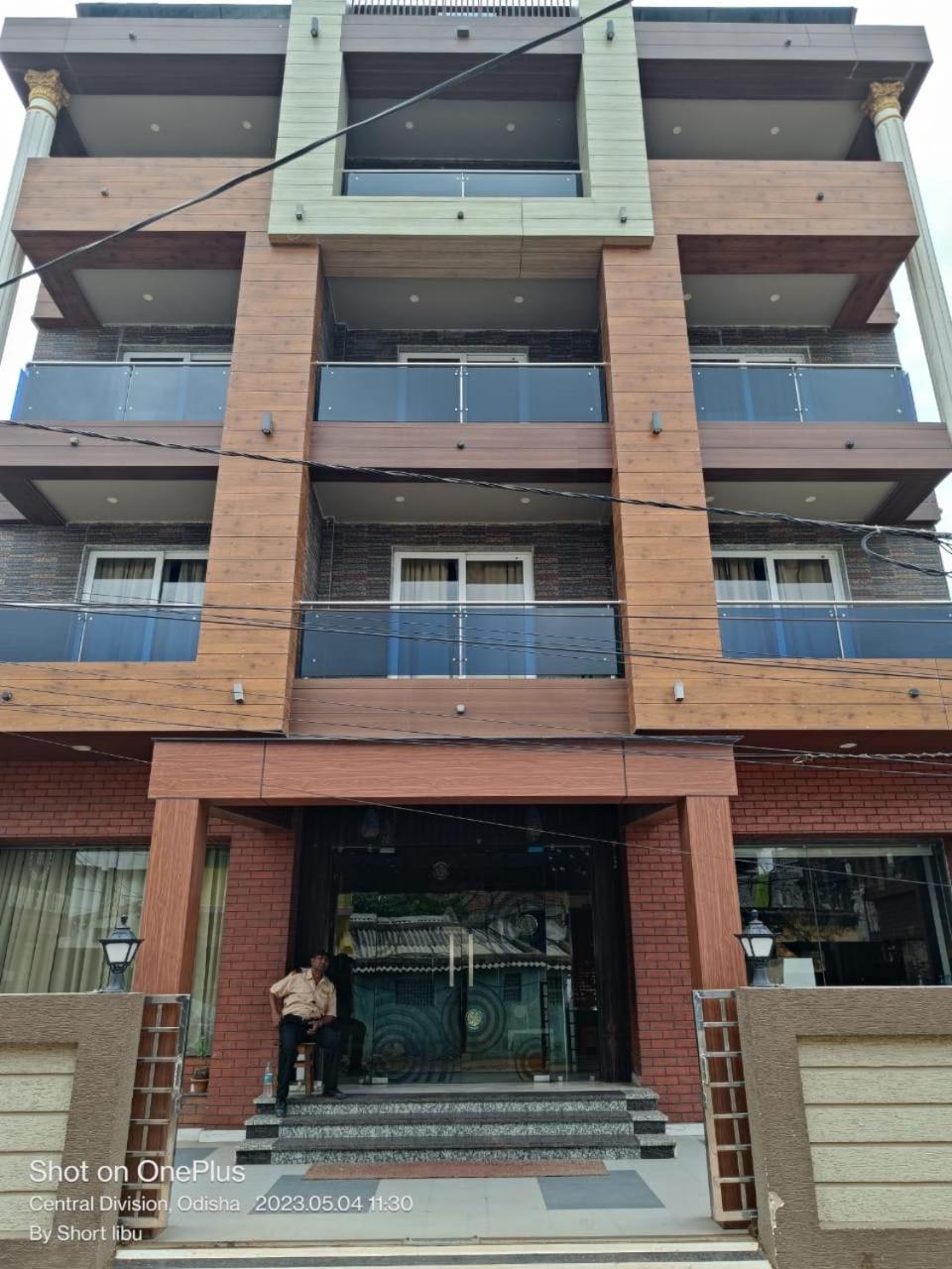 Hotel Kuber Palace ! Puri Near-Sea-Beach-And-Temple Fully-Air-Conditioned-Hotel With-Lift-And-Parking-Facility Esterno foto