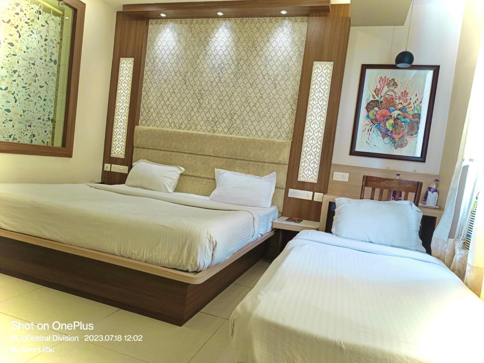 Hotel Kuber Palace ! Puri Near-Sea-Beach-And-Temple Fully-Air-Conditioned-Hotel With-Lift-And-Parking-Facility Esterno foto