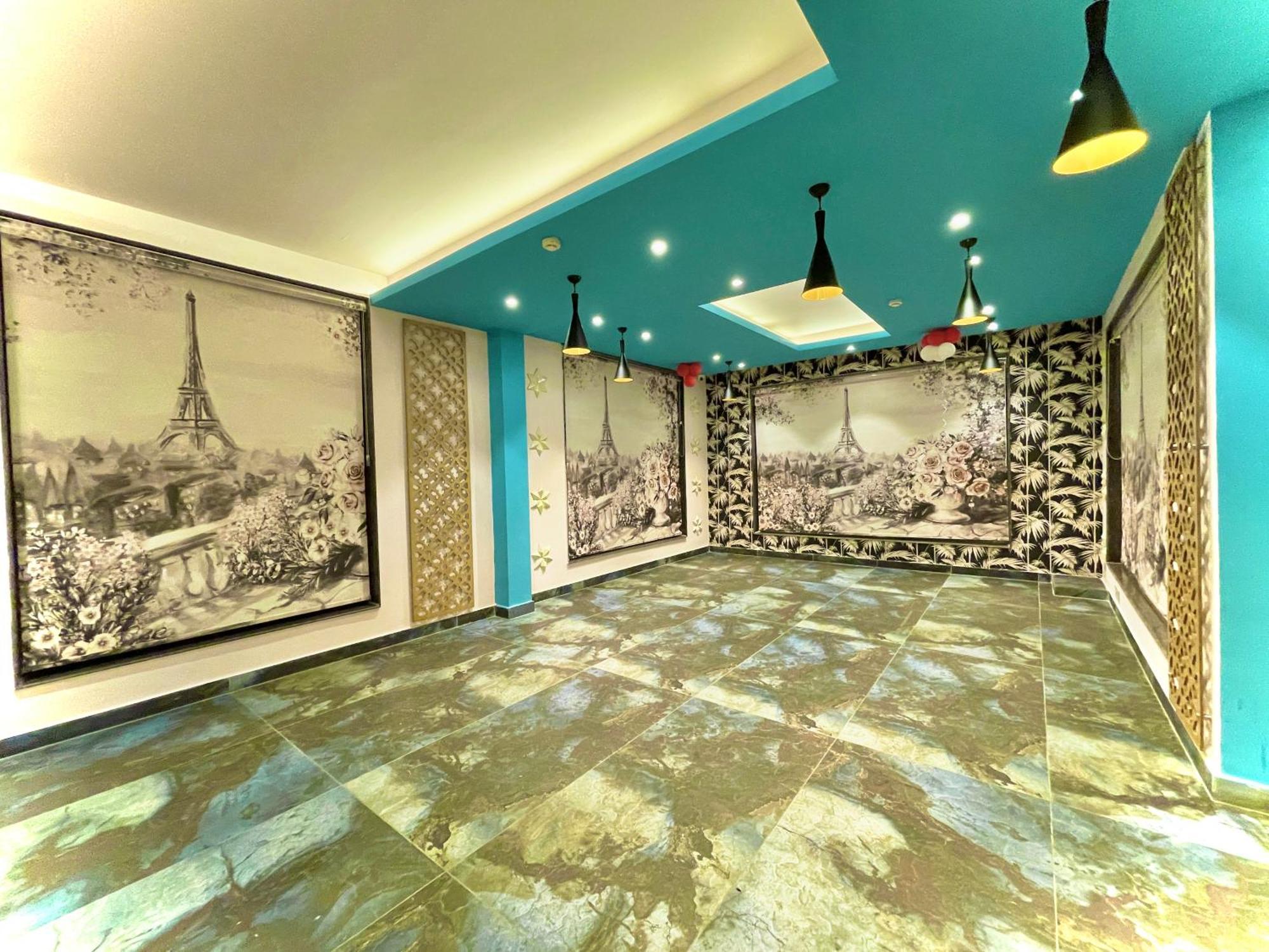 Hotel Kuber Palace ! Puri Near-Sea-Beach-And-Temple Fully-Air-Conditioned-Hotel With-Lift-And-Parking-Facility Esterno foto