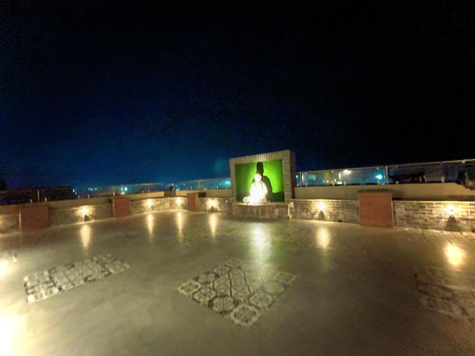 Hotel Kuber Palace ! Puri Near-Sea-Beach-And-Temple Fully-Air-Conditioned-Hotel With-Lift-And-Parking-Facility Esterno foto