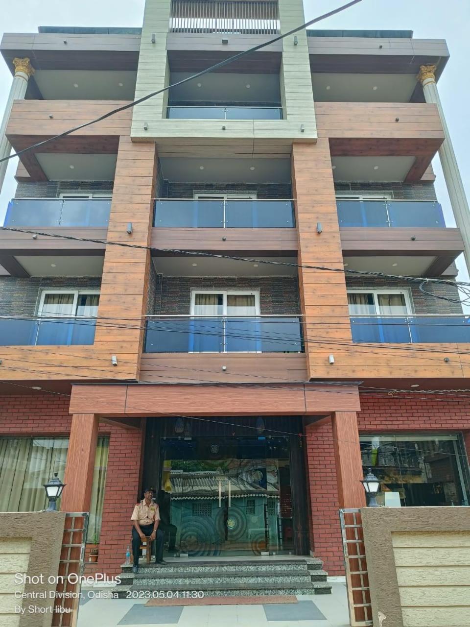 Hotel Kuber Palace ! Puri Near-Sea-Beach-And-Temple Fully-Air-Conditioned-Hotel With-Lift-And-Parking-Facility Esterno foto