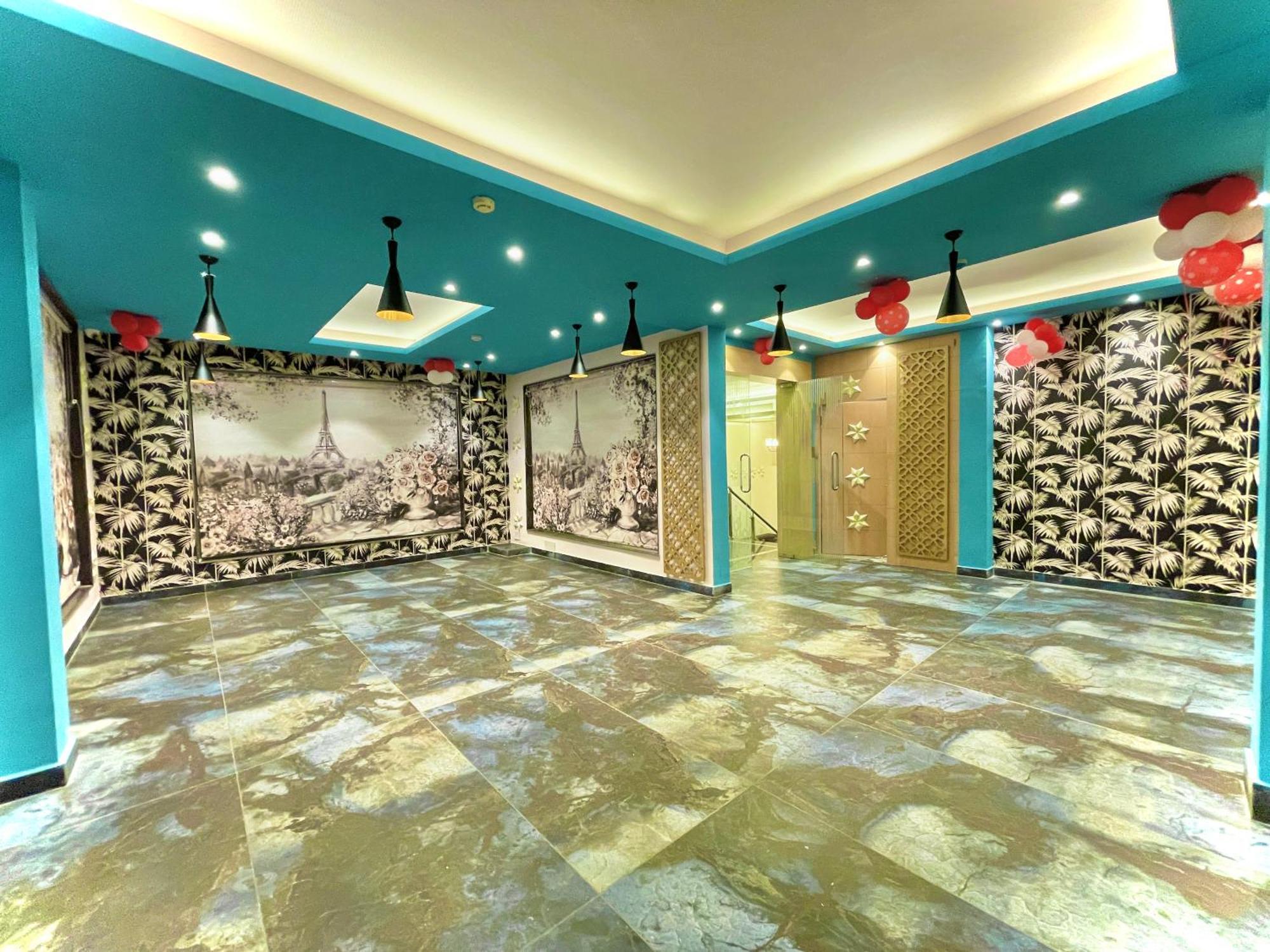 Hotel Kuber Palace ! Puri Near-Sea-Beach-And-Temple Fully-Air-Conditioned-Hotel With-Lift-And-Parking-Facility Esterno foto