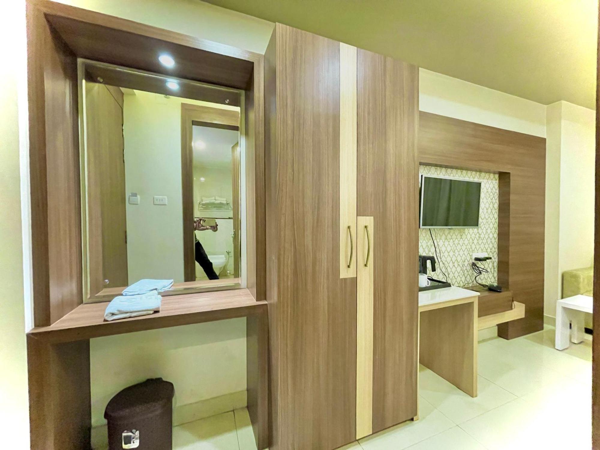 Hotel Kuber Palace ! Puri Near-Sea-Beach-And-Temple Fully-Air-Conditioned-Hotel With-Lift-And-Parking-Facility Esterno foto