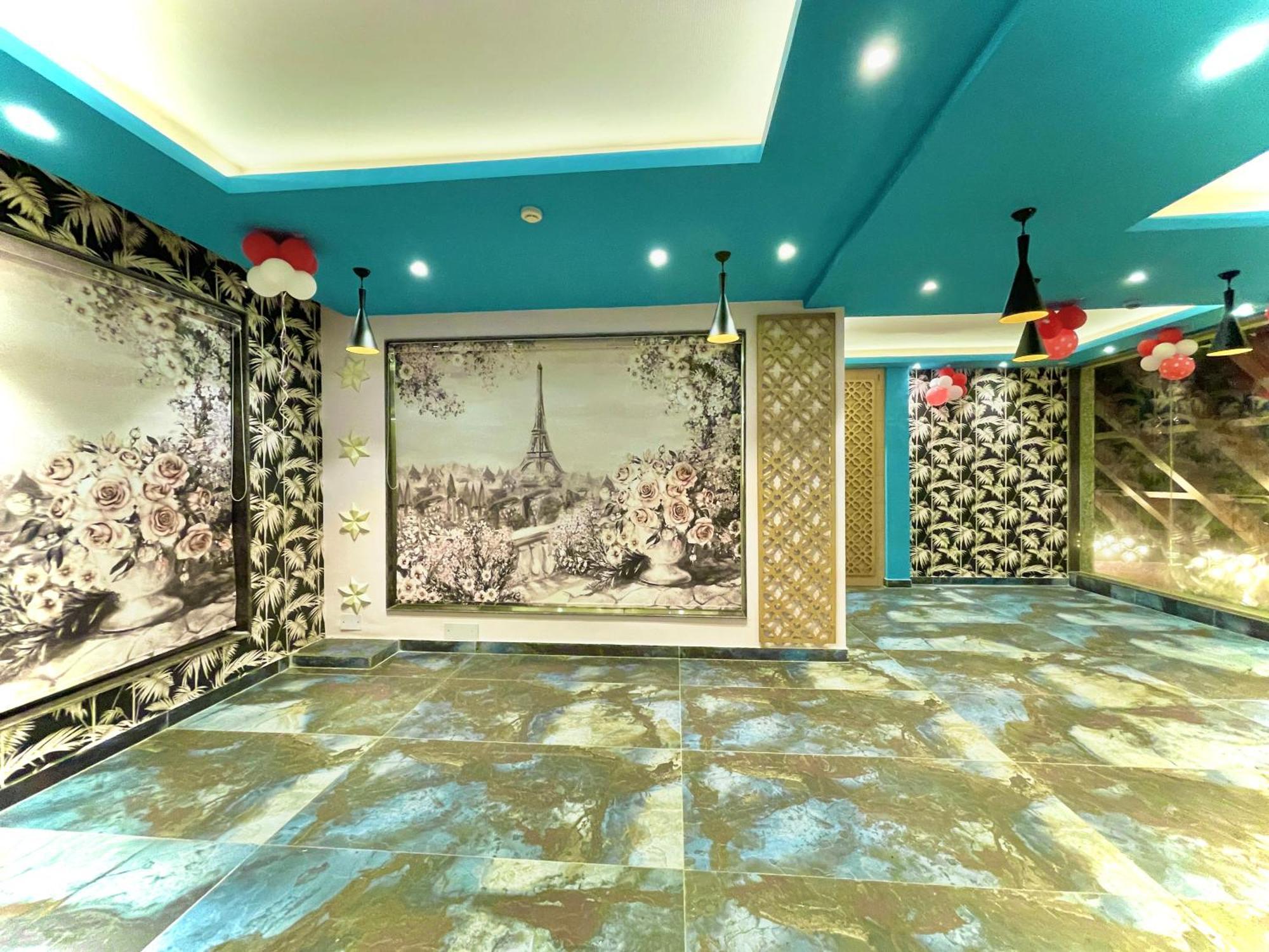 Hotel Kuber Palace ! Puri Near-Sea-Beach-And-Temple Fully-Air-Conditioned-Hotel With-Lift-And-Parking-Facility Esterno foto