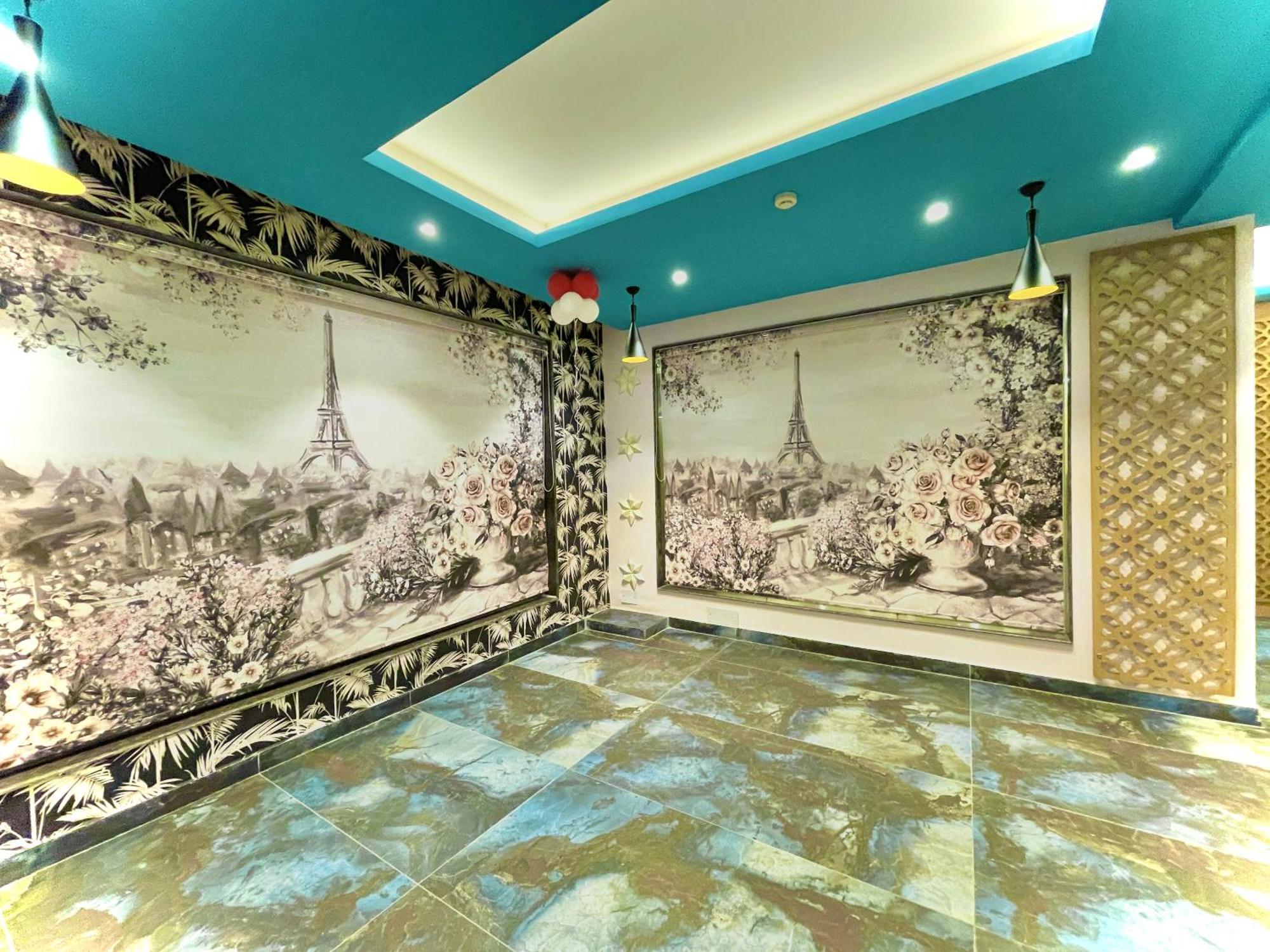 Hotel Kuber Palace ! Puri Near-Sea-Beach-And-Temple Fully-Air-Conditioned-Hotel With-Lift-And-Parking-Facility Esterno foto